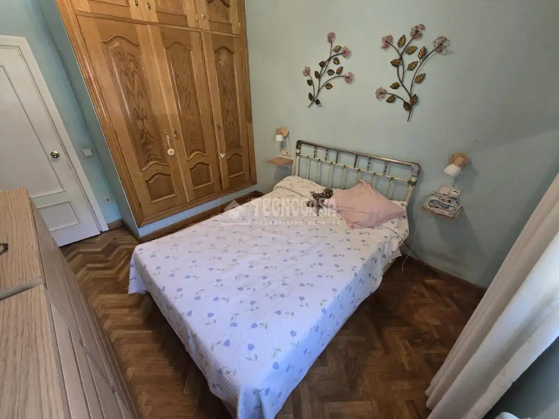 Bedroom of Flat for sale in Madrid  with Air Conditioner, Heating and Parquet flooring