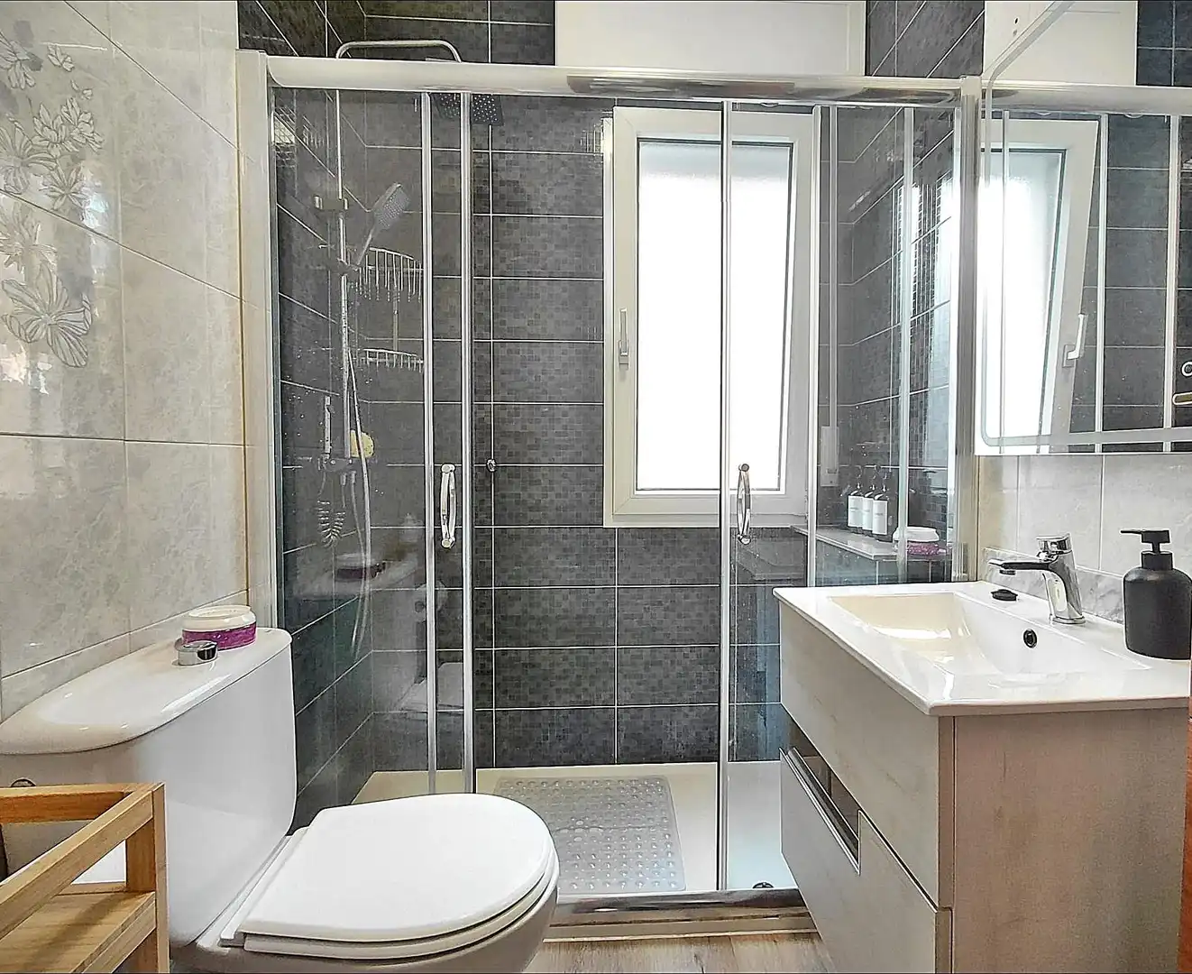 Bany de Casa o xalet en venda en Vilagarcía de Arousa amb Calefacció, Terrassa i Traster
