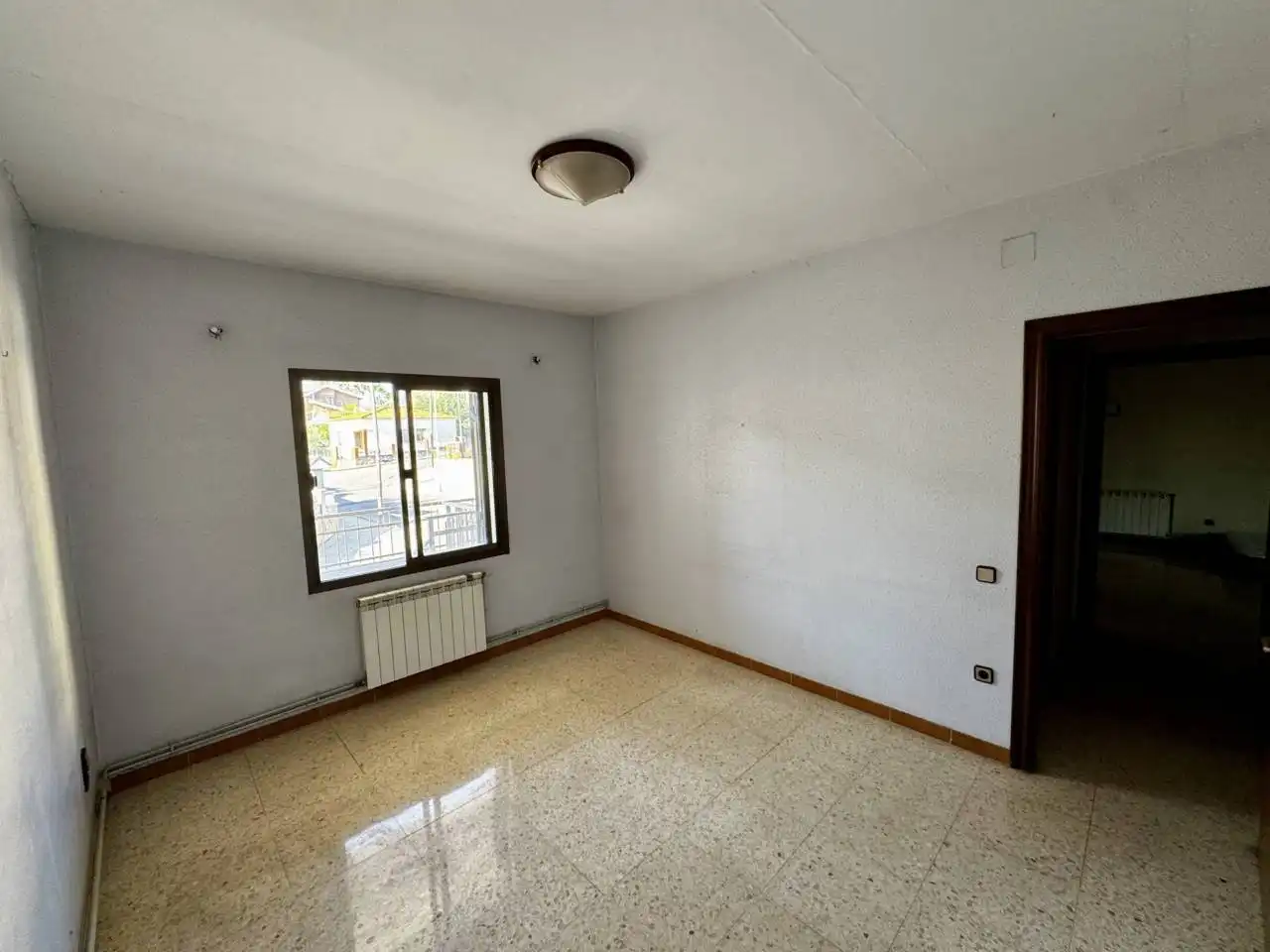 Dormitori de Pis en venda en Rubí amb Calefacció, Terrassa i Balcó