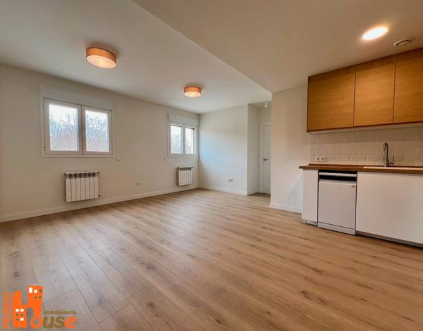 Piso en Alquiler en Carretera de Torrecaballeros en Real Sitio de San Ildefonso