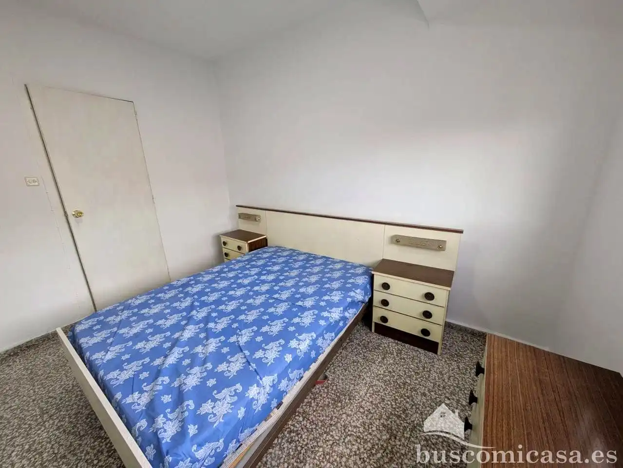 Habitación de Piso para compartir en Linares con Aire acondicionado y Amueblado