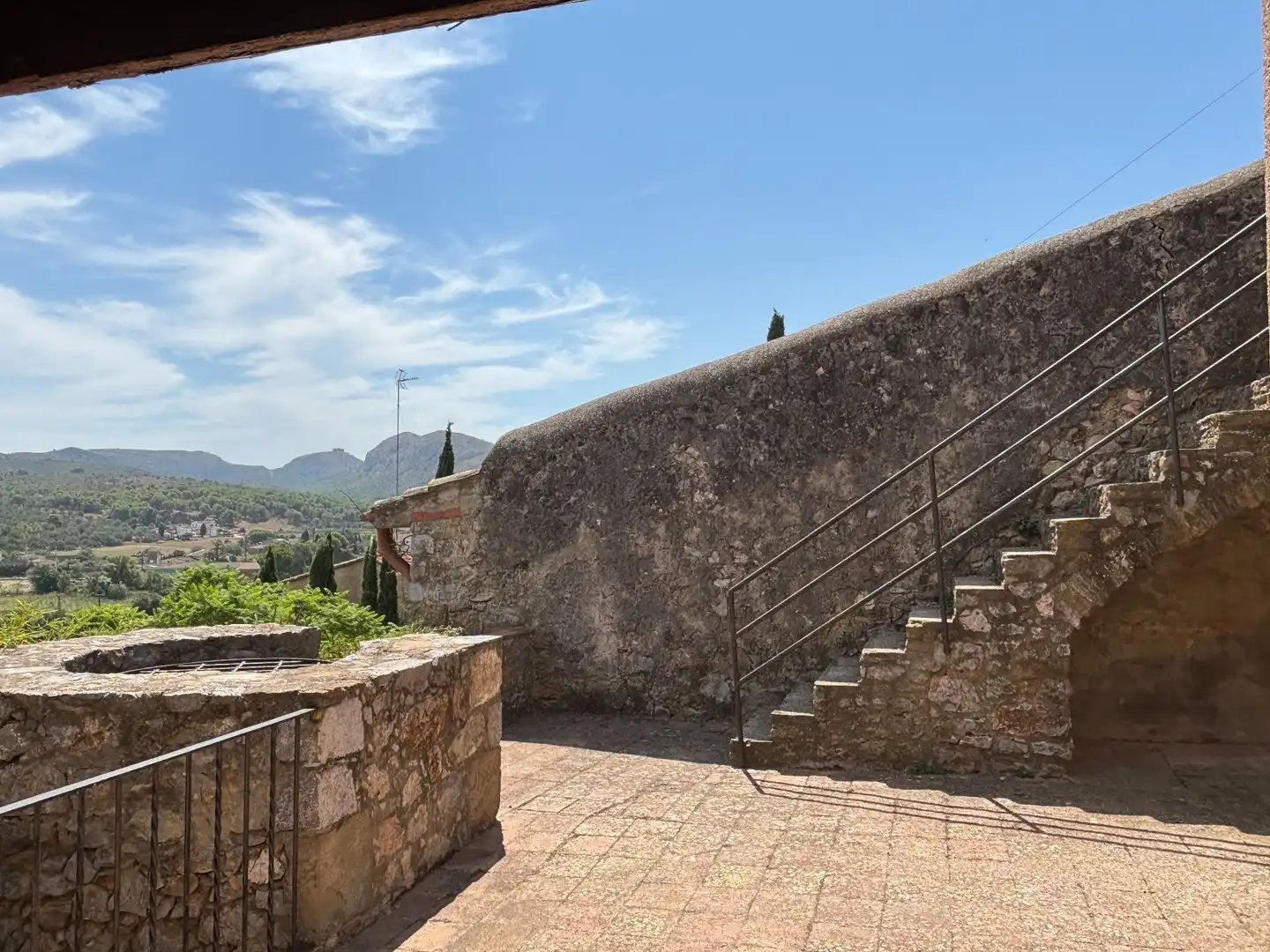 Vista exterior de Finca rústica en venda en Bellcaire d'Empordà amb Terrassa