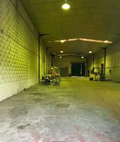 Nave industrial en venta en Dos Hermanas