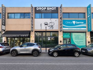 Business premises for sale in Calle Módena 36