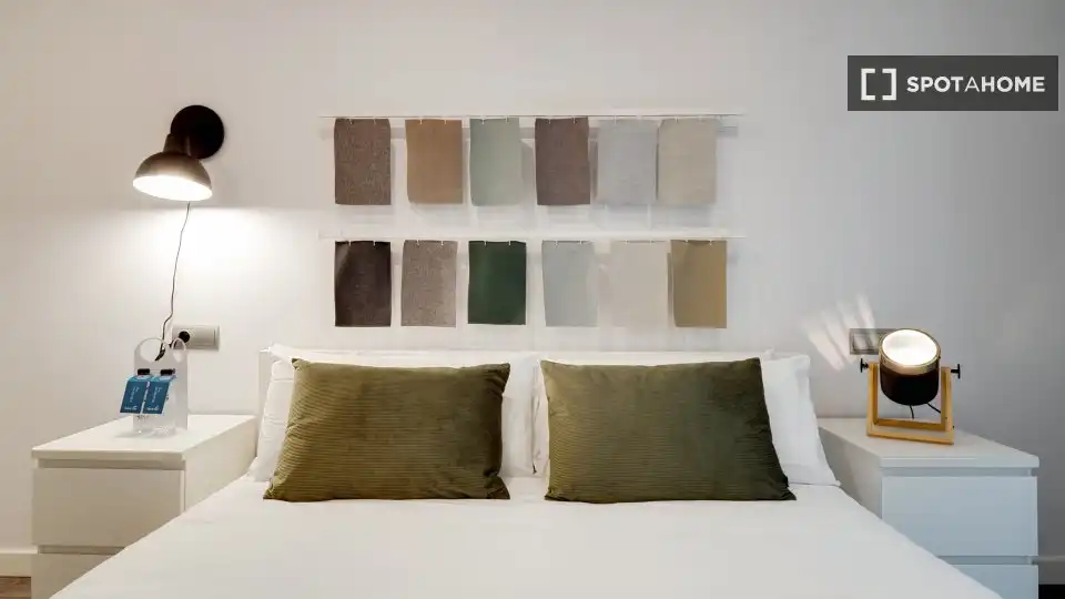 Habitación de Piso de alquiler en Barcelona con Aire acondicionado, Calefacción y Amueblado