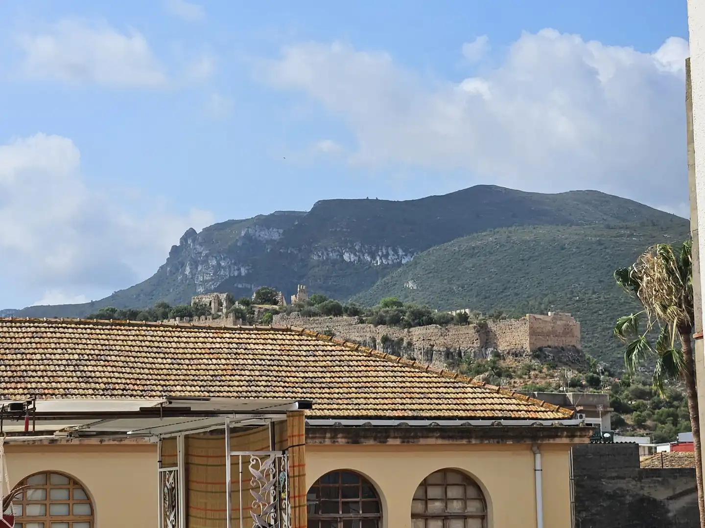 Vista exterior de Casa o xalet de lloguer en Corbera amb Aire condicionat, Calefacció i Terrassa