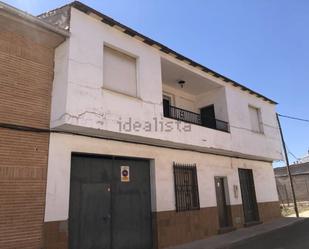 Exterior view of Single-family semi-detached for sale in Villarrubia de los Ojos  with Heating, Terrace and Storage room