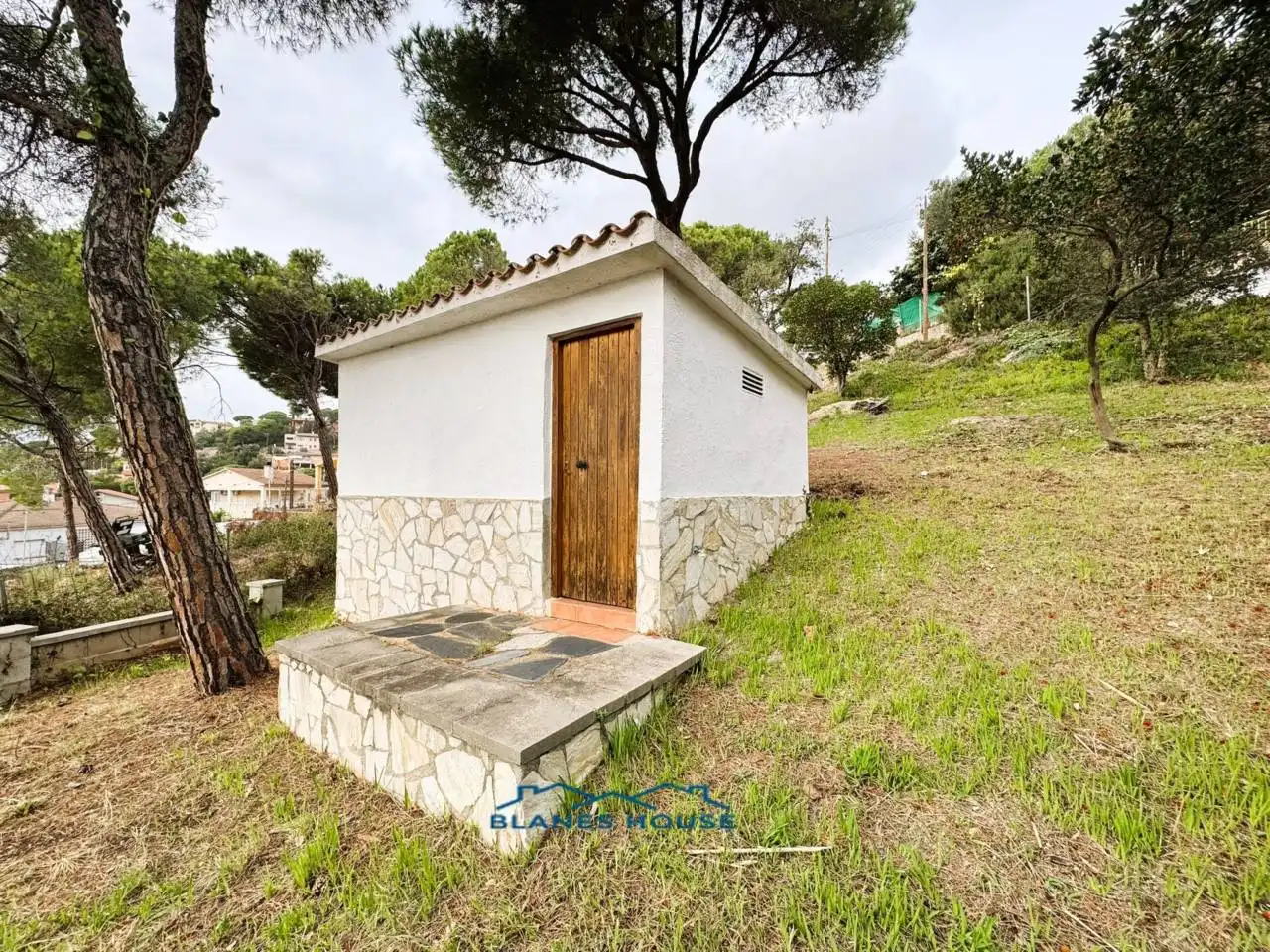 Vista exterior de Casa o xalet en venda en Tordera amb Aire condicionat, Jardí privat i Terrassa