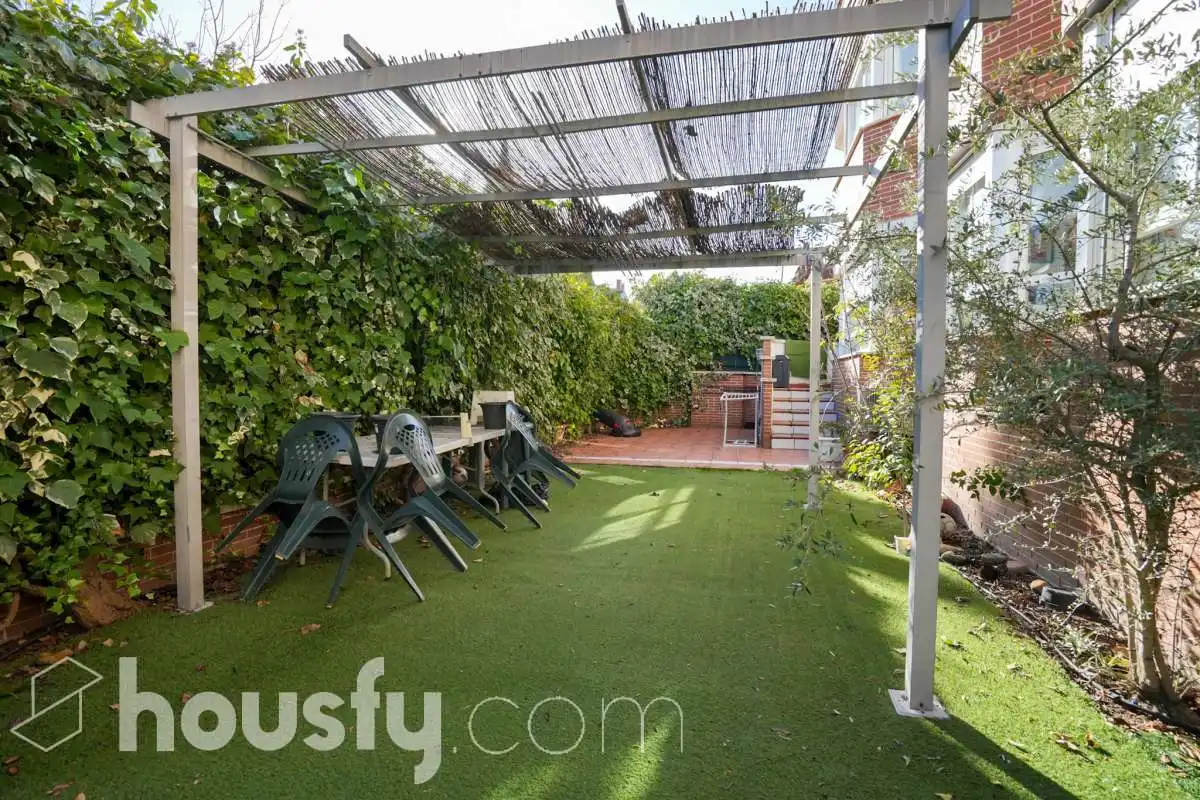 Terraza de Planta baja en venta en Las Rozas de Madrid con Aire acondicionado, Calefacción y Jardín privado