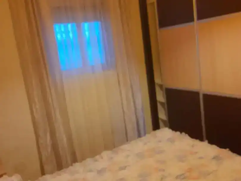 Dormitori de Casa adosada de lloguer en Alcántara amb Aire condicionat i Moblat