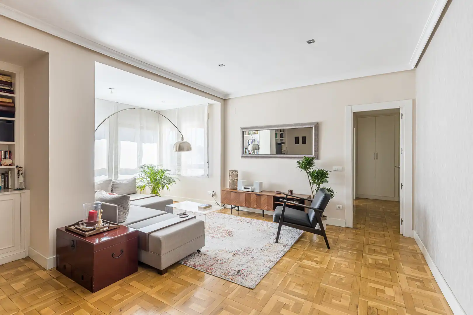 Wohnzimmer von Wohnung zum Verkauf in Madrid mit Klimaanlage, Heizung und Privatgarten
