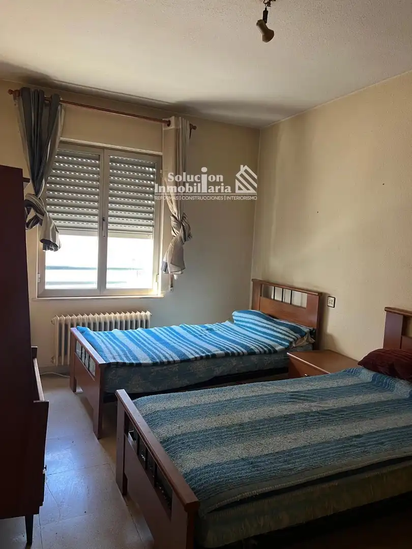 Bedroom of Flat for sale in Salamanca  with Heating, Terrace and Furnished