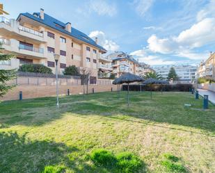 Vista exterior de Pis en venda en Boadilla del Monte amb Aire condicionat, Calefacció i Terrassa