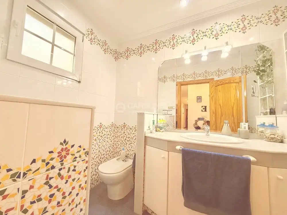 Casa amb piscina en venda a Centre - Zona Alta, imagen 11