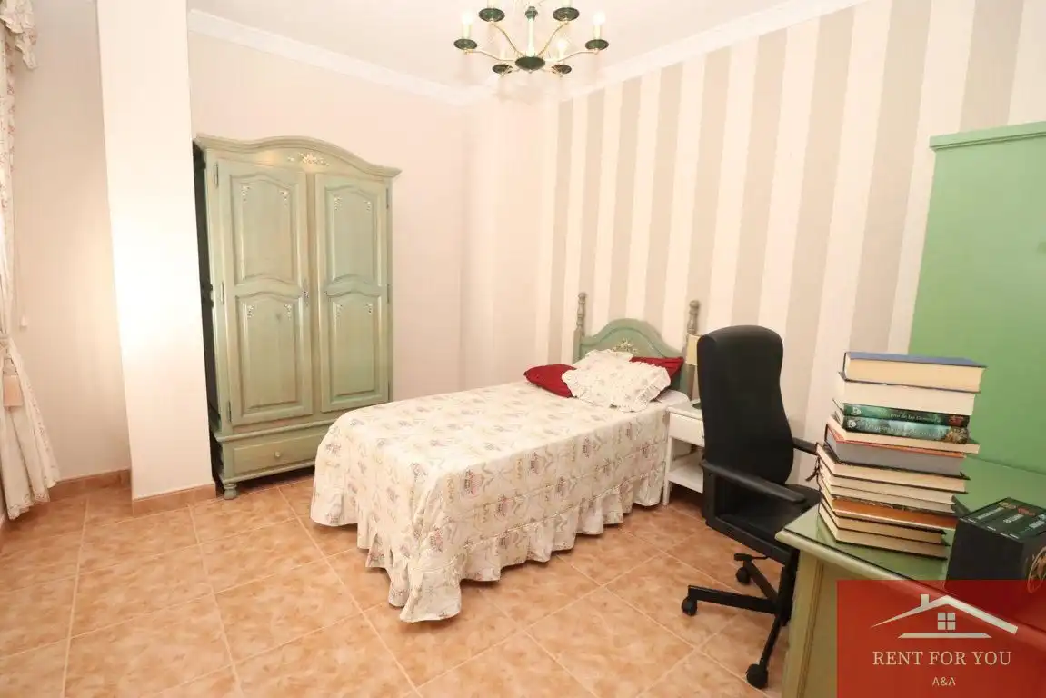 Bedroom of Flat for rent in Alhaurín El Grande  with Air Conditioner, Furnished and Balcony