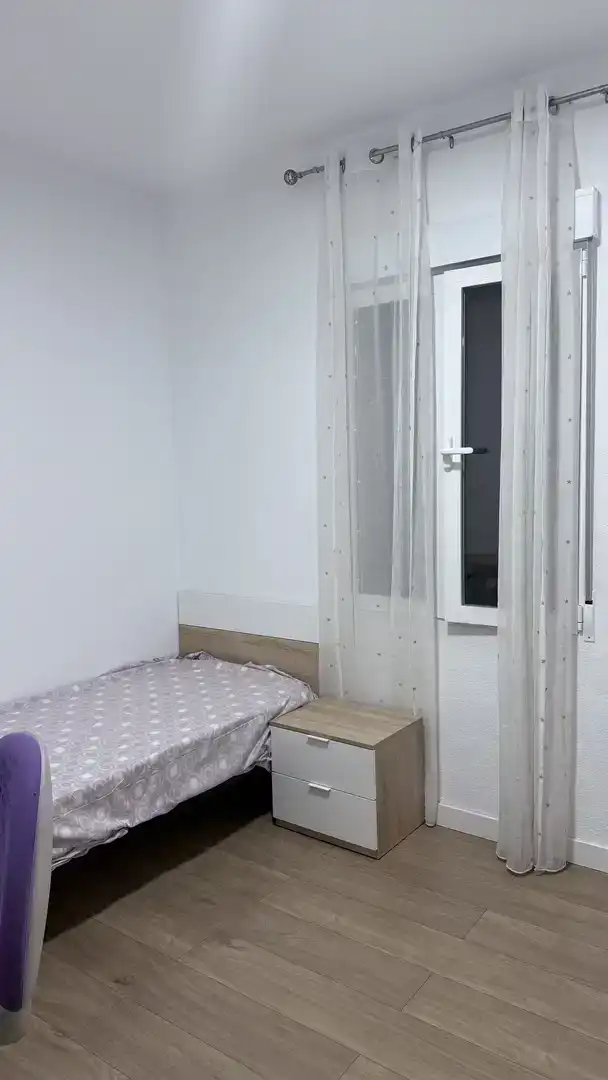 Habitación de Piso para compartir en Cartagena con Amueblado