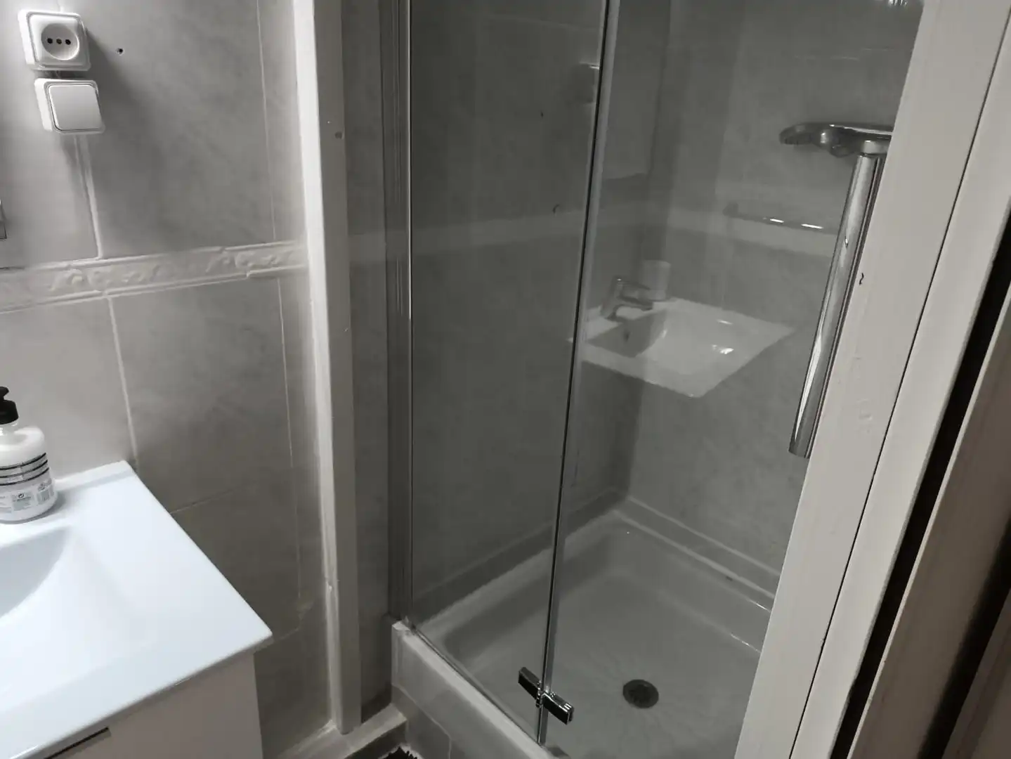 Bathroom of Flat for rent in Tarragona  with Air Conditioner, Heating and Furnished
