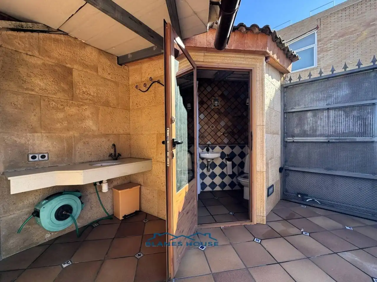 Bany de Casa o xalet en venda en Blanes amb Aire condicionat, Calefacció i Jardí privat