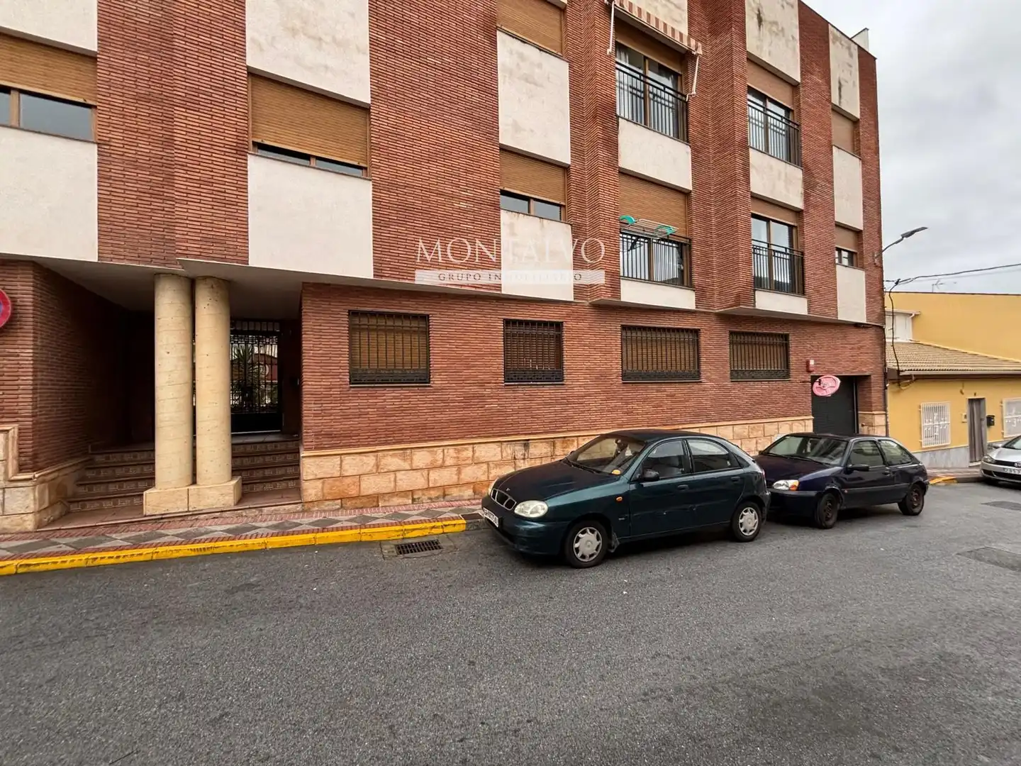 Exterior view of Storage room for rent in Atarfe