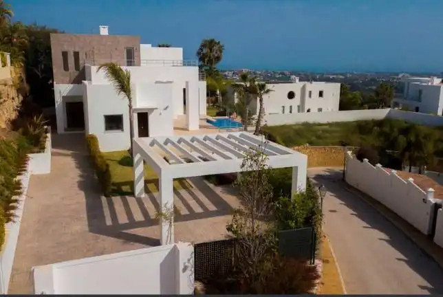 Casa con piscina en venta en Benahavís pueblo, imagen 4