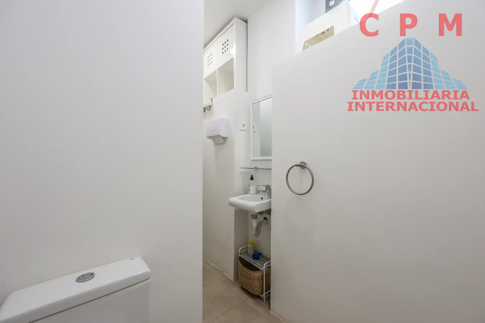Bany de Oficina de lloguer en Madrid amb Aire condicionat, Calefacció i Traster