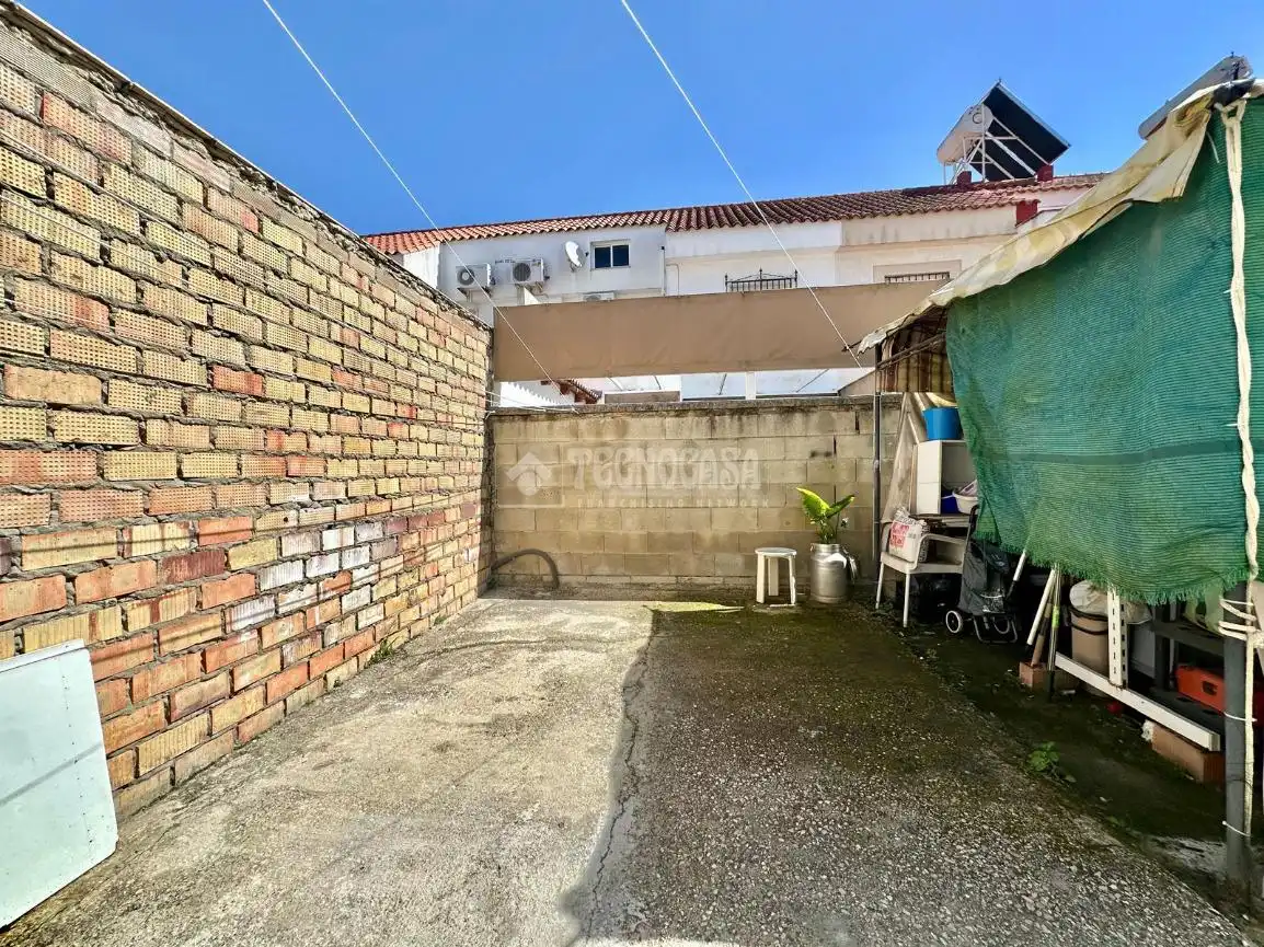 Vista exterior de Casa o xalet en venda en Jerez de la Frontera amb Aire condicionat, Jardí privat i Terrassa