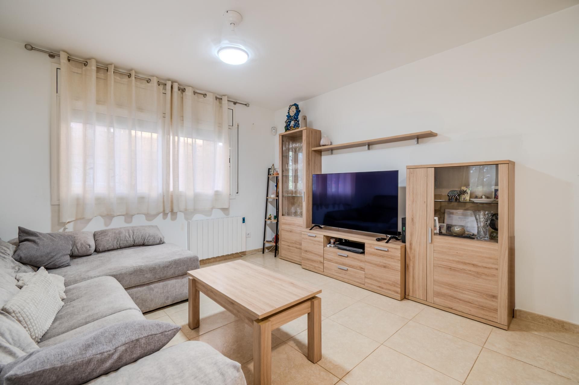 Living room of Flat for sale in Salt  with Heating and Oven