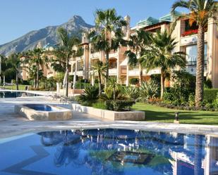 Vista exterior de Apartament de lloguer amb opció a compra en Marbella amb Aire condicionat, Jardí privat i Moblat