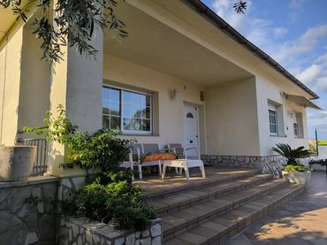 Xalet amb piscina en venda a Niàgara Parc - Àgora Parc