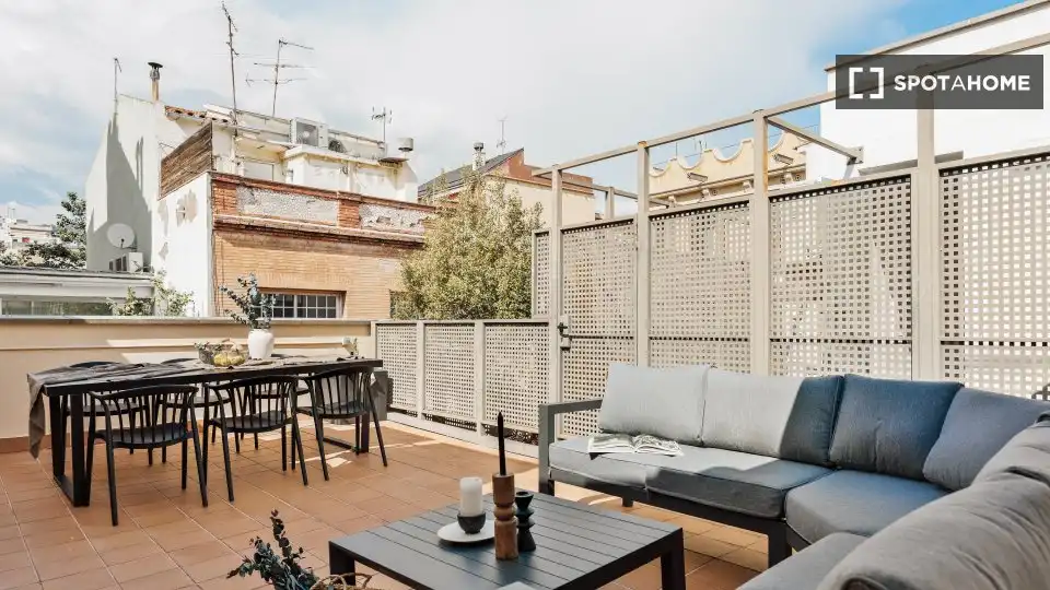 Terrassa de Pis de lloguer en Barcelona amb Aire condicionat, Calefacció i Moblat
