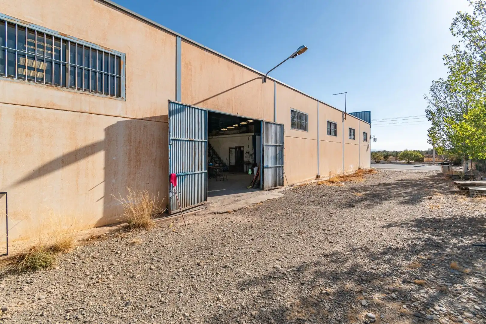 Vista exterior de Nave industrial en venta en Cogollos de Guadix