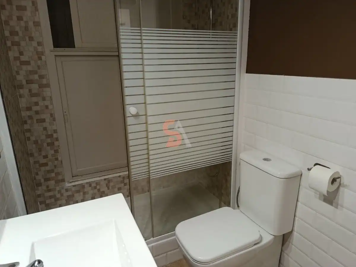 Bathroom of Flat for rent in Valladolid  with Heating