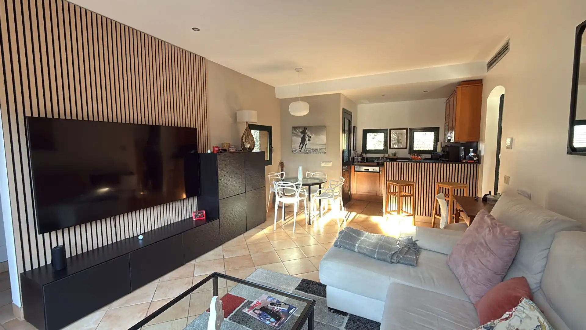 Sala de estar de Apartamento en venta en Navata con Aire acondicionado, Calefacción y Domótica