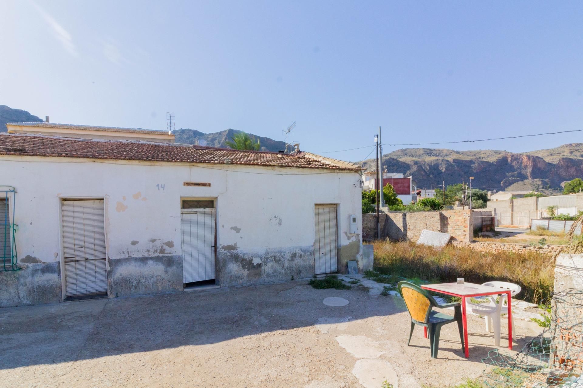 Vista exterior de Casa o xalet en venda en Orihuela amb Jardí privat i Terrassa