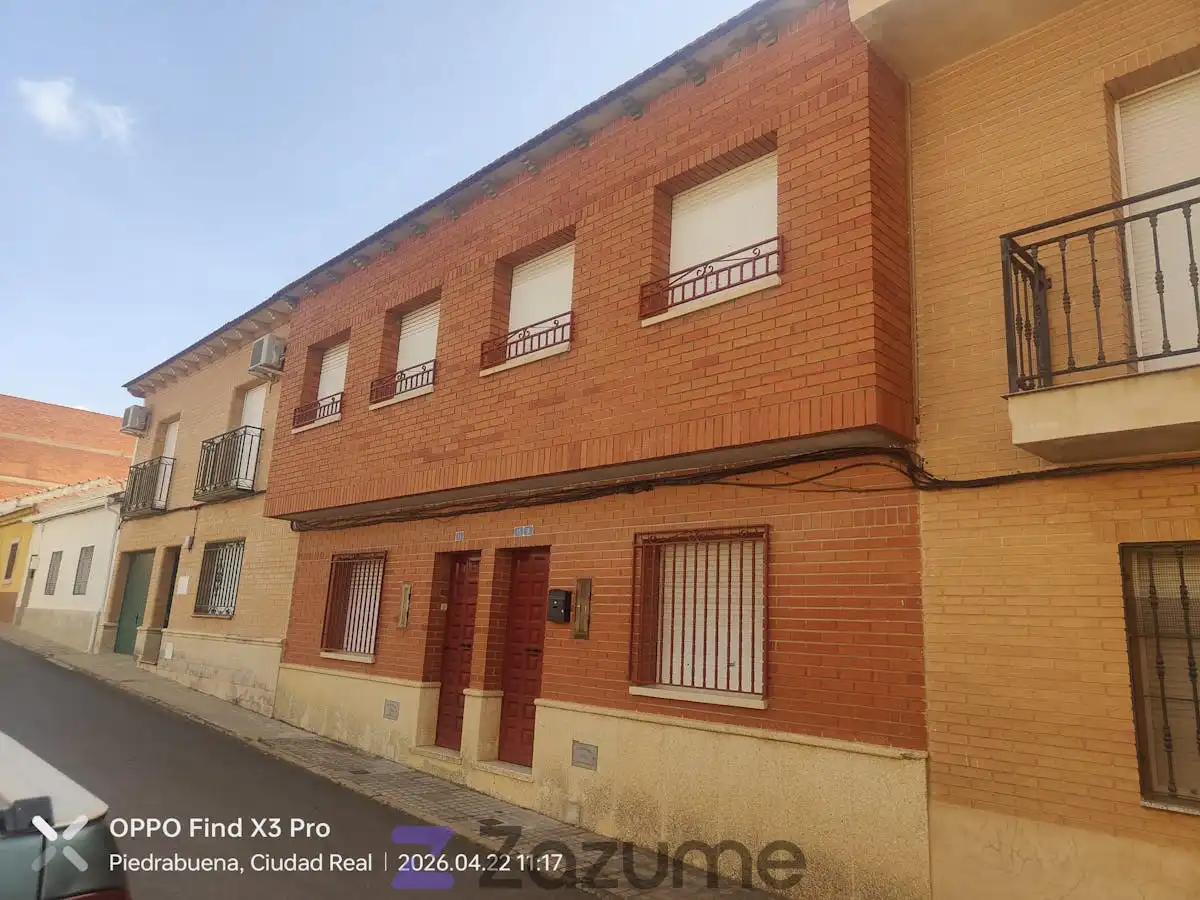 Exterior view of Houses for rent in Piedrabuena  with Heating, Terrace and Furnished