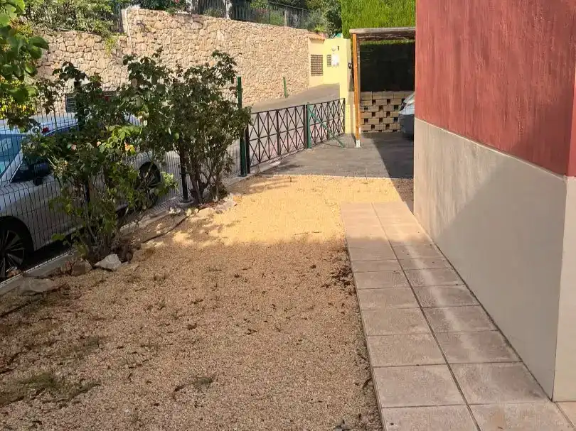 Terrassa de Pis de lloguer en Mutxamel amb Aire condicionat, Jardí privat i Piscina