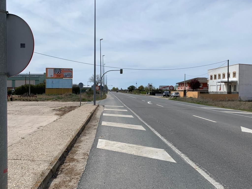 Vista exterior de Edifici en venda en Calvarrasa de Abajo
