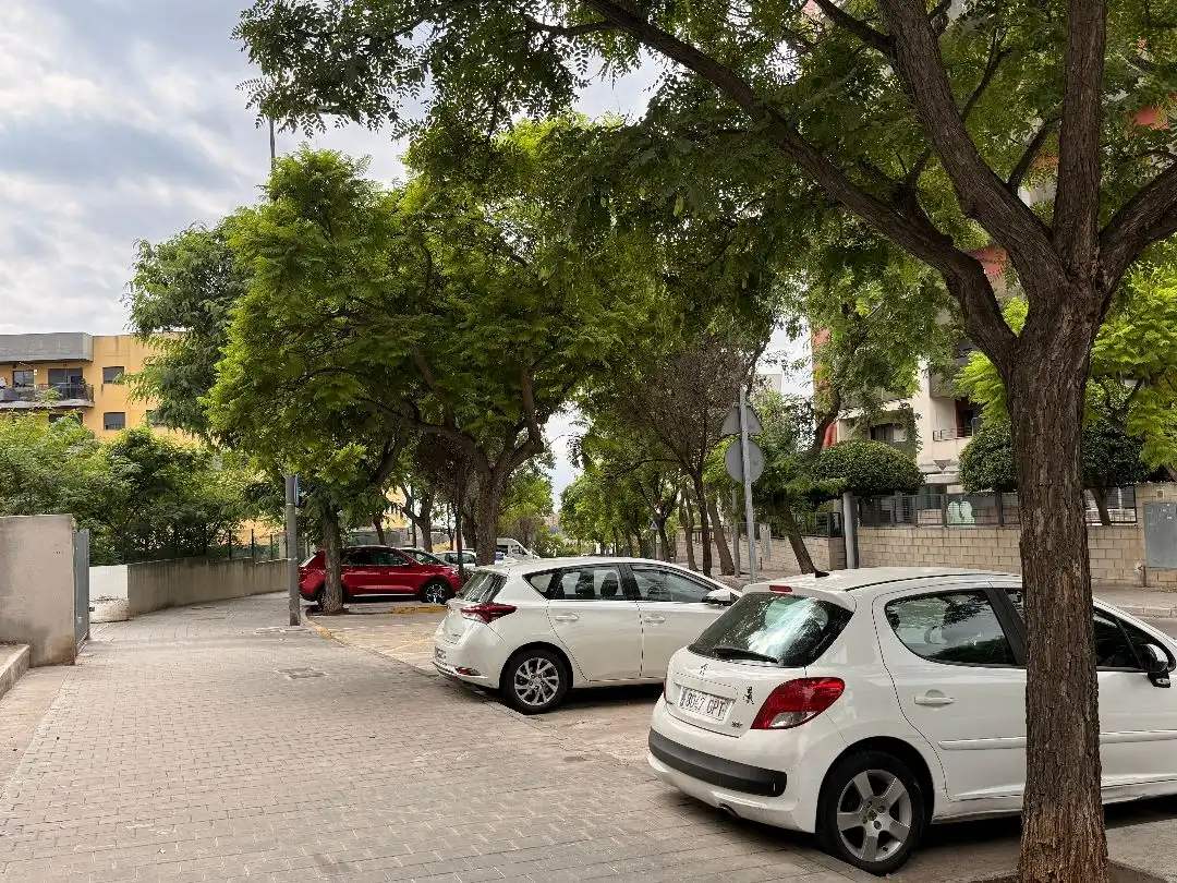 Parkplatz von Loft zur Miete in Paterna mit Klimaanlage, Parkett und Möbliert