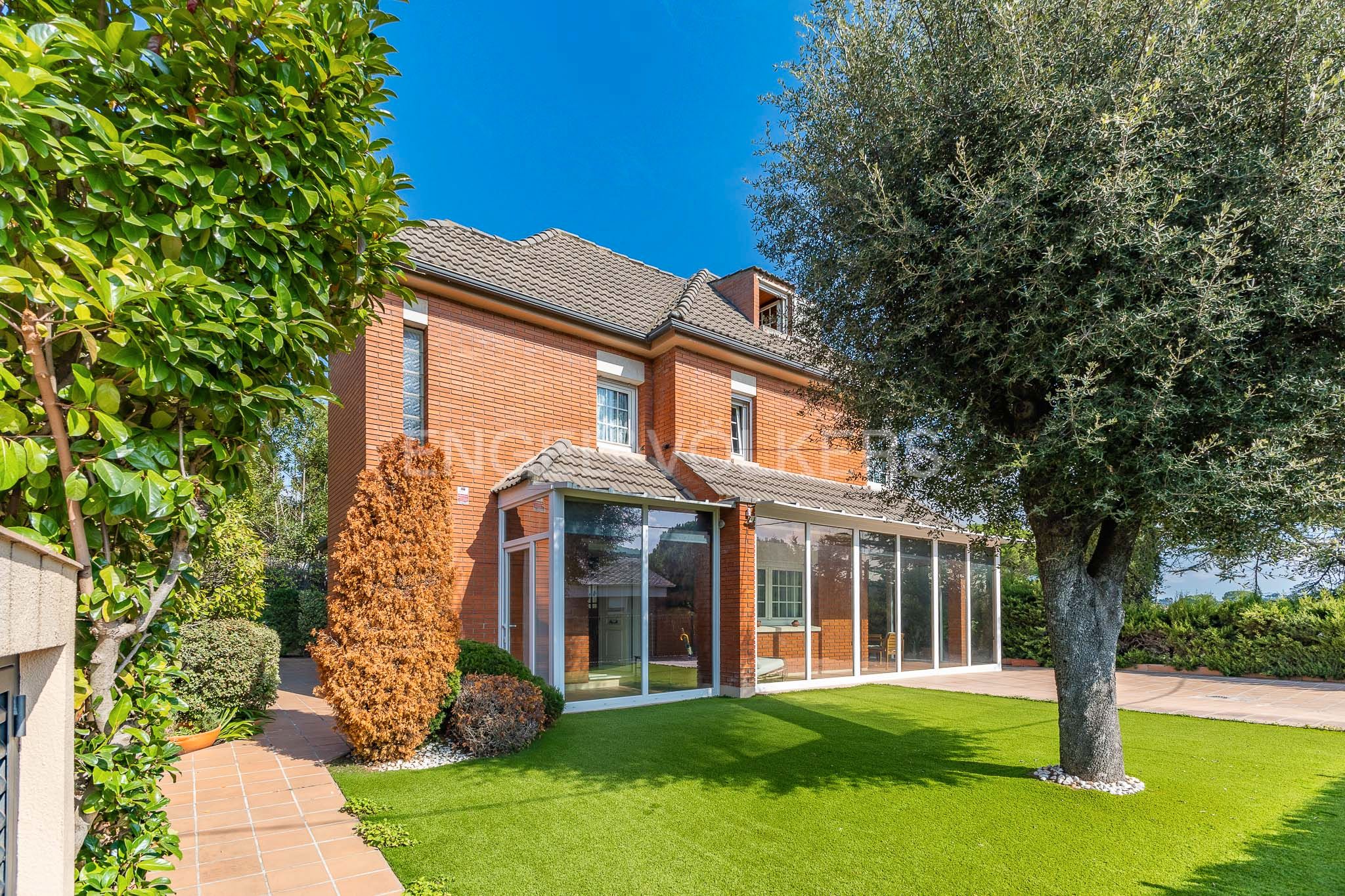 Jardí de Casa o xalet en venda en Sant Cugat del Vallès amb Aire condicionat, Calefacció i Jardí privat