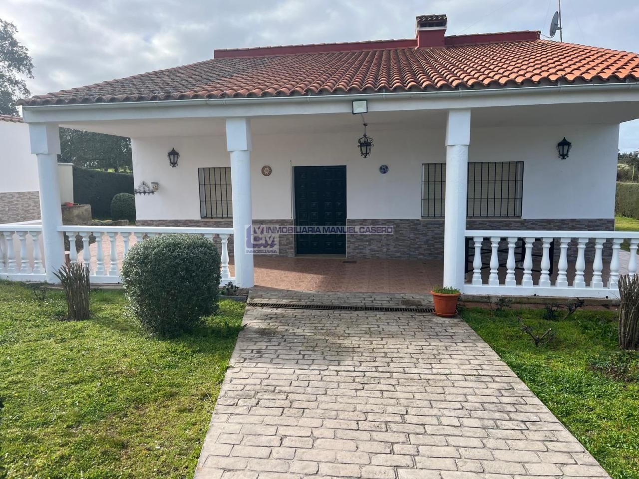 Exterior view of House or chalet for sale in Cáceres Capital  with Heating, Private garden and Terrace