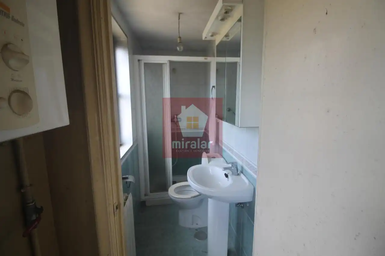 Baño de Casa o chalet en venta en Ponteareas con Calefacción y Jardín privado