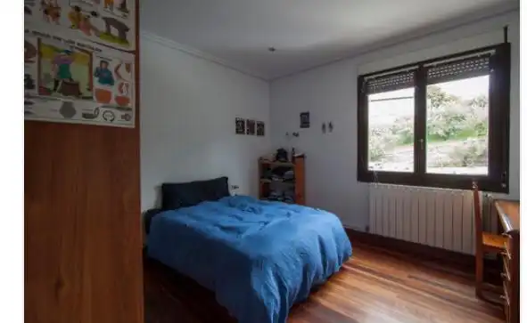 Dormitori de Casa adosada en venda en Donostia - San Sebastián  amb Jardí privat i Terrassa