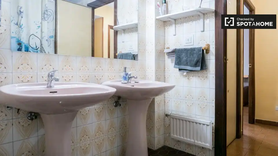 Habitació a Caballería Española