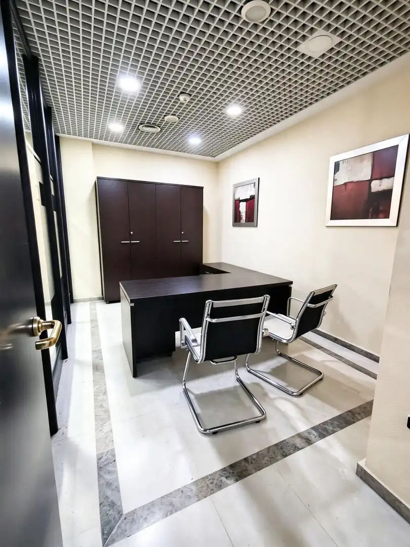Office space with lift for sale in Casco Antiguo, imagen 20