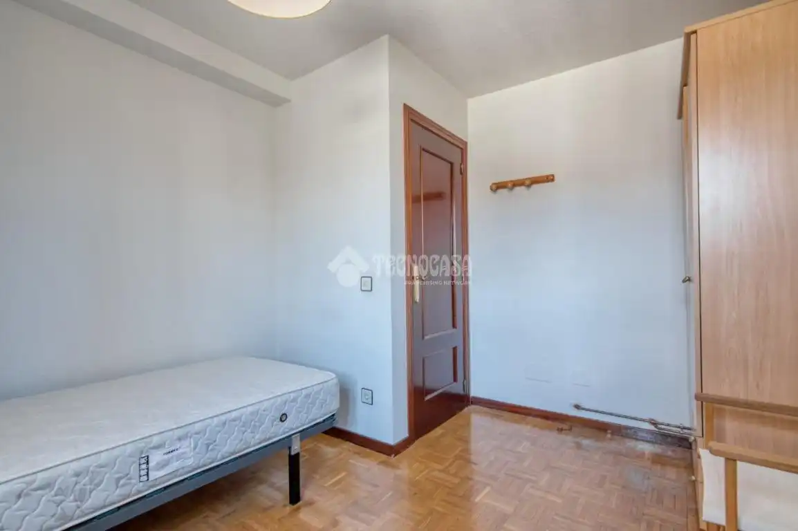Habitación de Piso en venta en Santa Marta de Tormes con Calefacción y Parquet