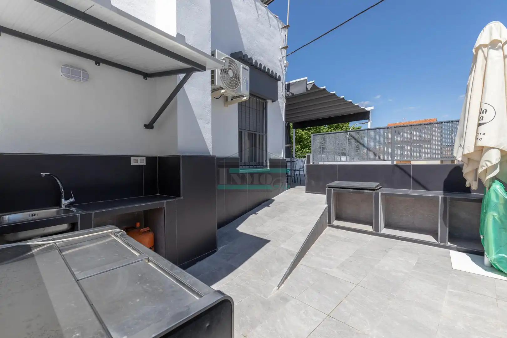Terrassa de Casa adosada en venda en Maracena amb Aire condicionat, Calefacció i Jardí privat