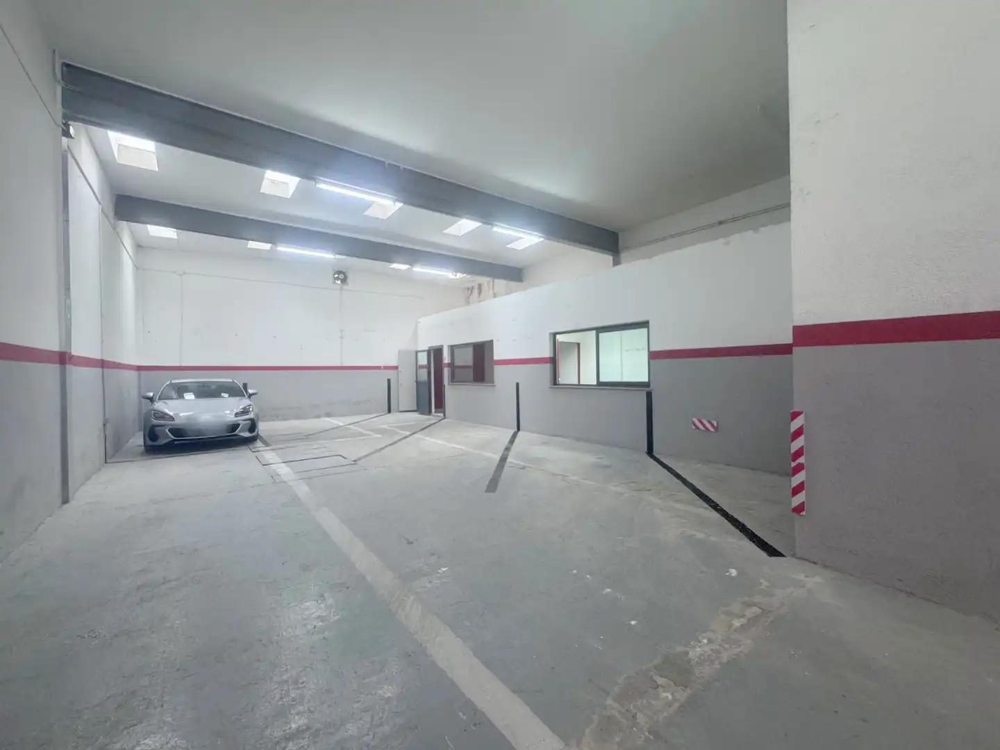 Local comercial de lloguer a Carrer d'Isabel de Villena 20, imagen 3