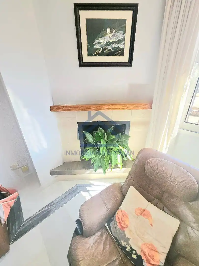 Sala de estar de Casa o chalet en venta en Ogíjares con Aire acondicionado, Calefacción y Jardín privado
