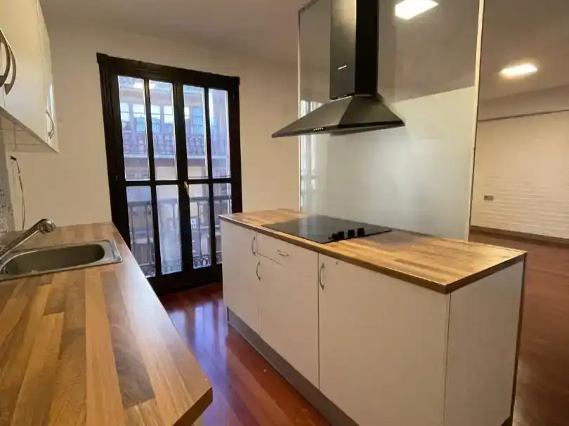Küche von Wohnung zur Miete in Oviedo 