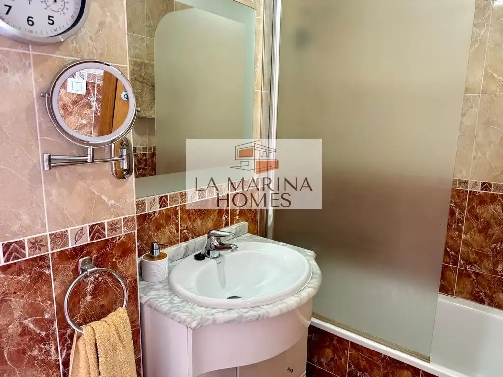 Bathroom of Apartments for sale in Las Marinas / Les Marines